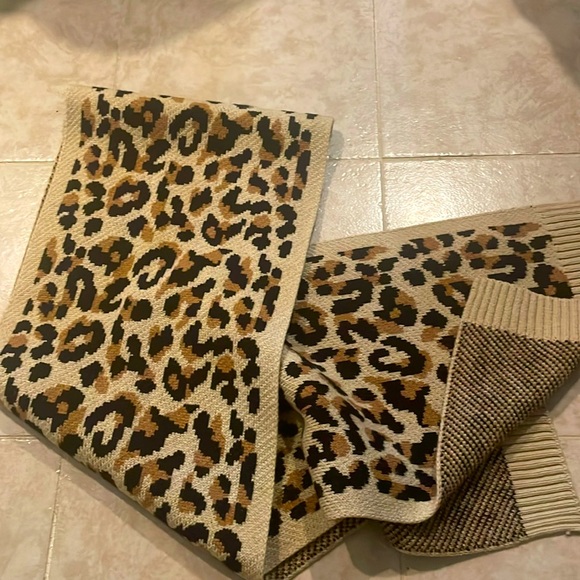 Jcrew Leopard print scarf - Picture 1 of 2